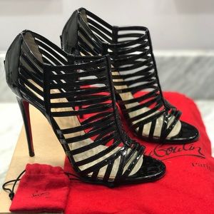 👠👠 🎉🎉 SOLD!! 🎉🎉